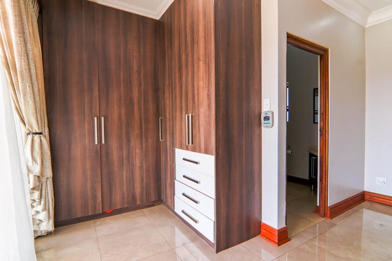 To Let 5 Bedroom Property for Rent in Copperleaf Estate Gauteng