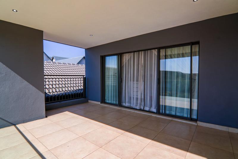 To Let 5 Bedroom Property for Rent in Copperleaf Estate Gauteng