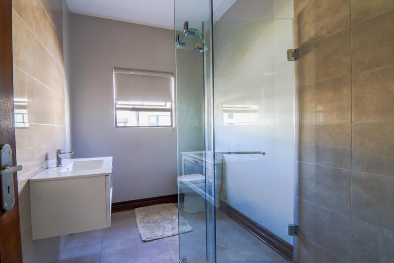 To Let 5 Bedroom Property for Rent in Copperleaf Estate Gauteng