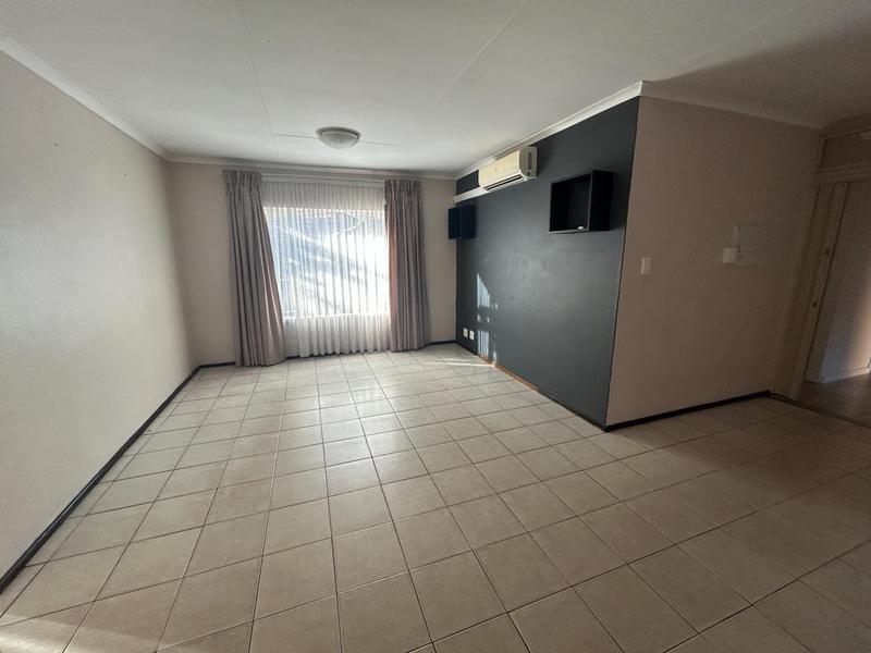 3 Bedroom Property for Sale in Rooihuiskraal Gauteng