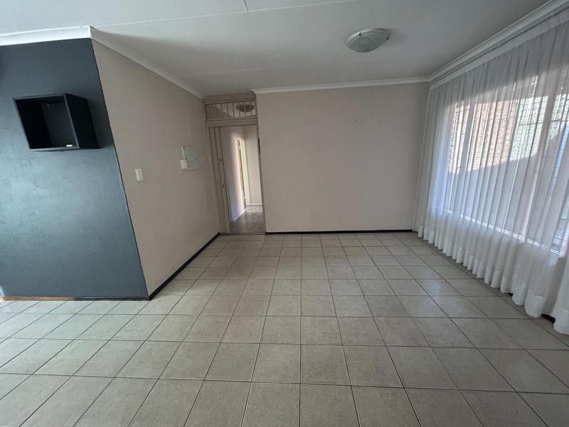 3 Bedroom Property for Sale in Rooihuiskraal Gauteng