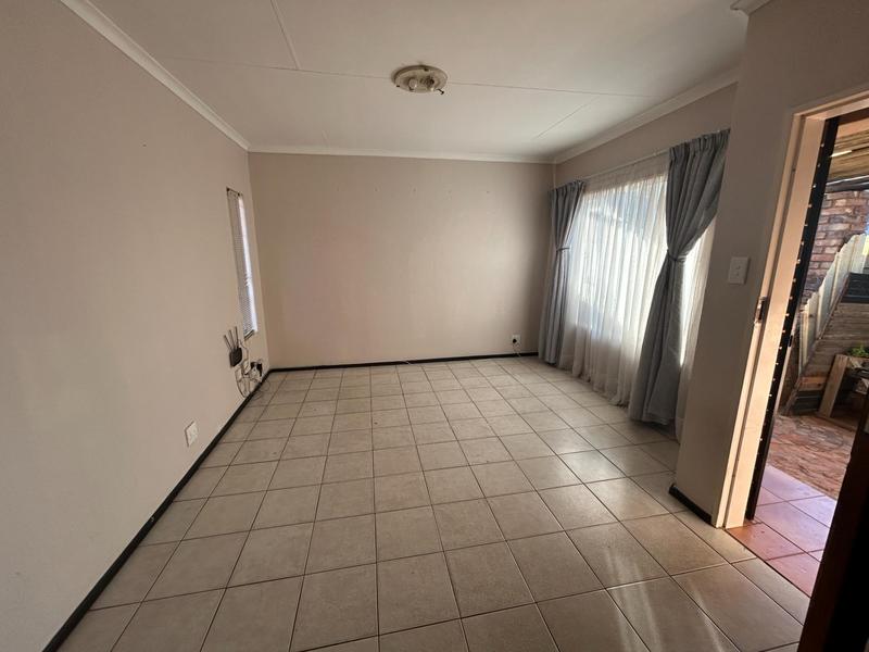 3 Bedroom Property for Sale in Rooihuiskraal Gauteng