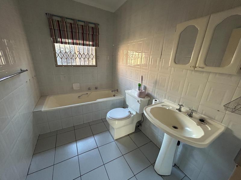 3 Bedroom Property for Sale in Rooihuiskraal Gauteng