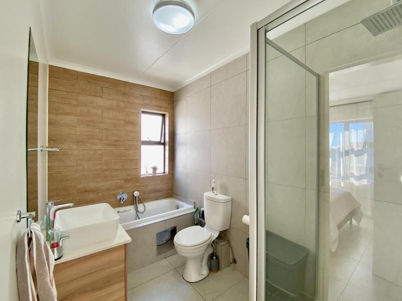 To Let 1 Bedroom Property for Rent in Modderfontein Gauteng