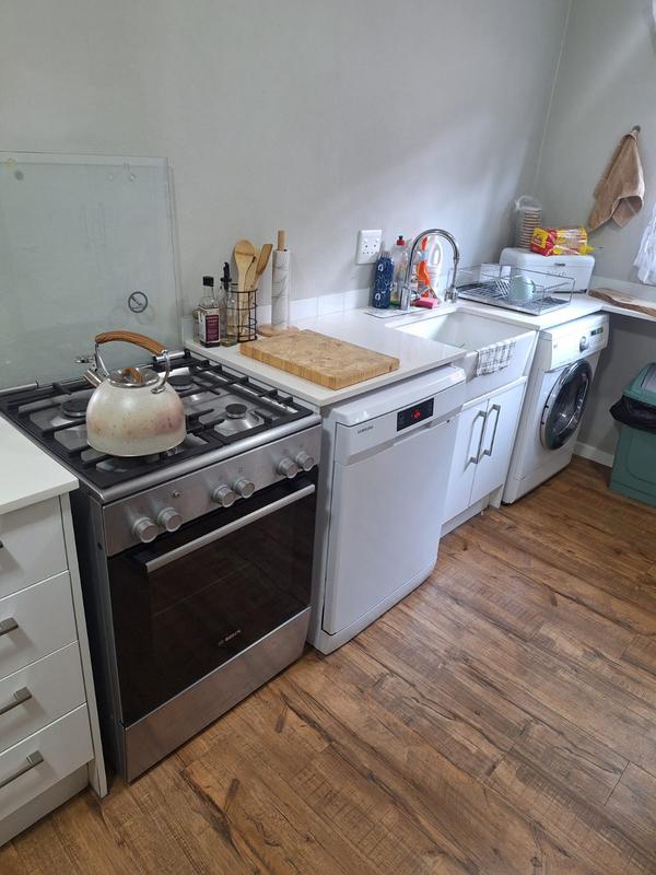 To Let 1 Bedroom Property for Rent in Ferndale Gauteng