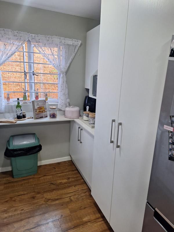 To Let 1 Bedroom Property for Rent in Ferndale Gauteng