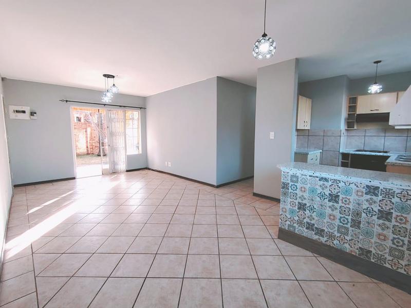 2 Bedroom Property for Sale in Monavoni Gauteng