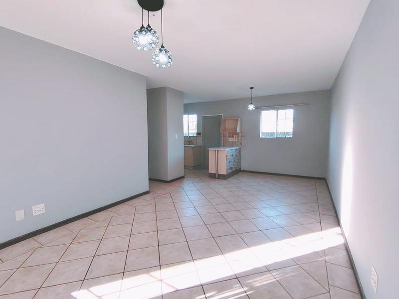 2 Bedroom Property for Sale in Monavoni Gauteng