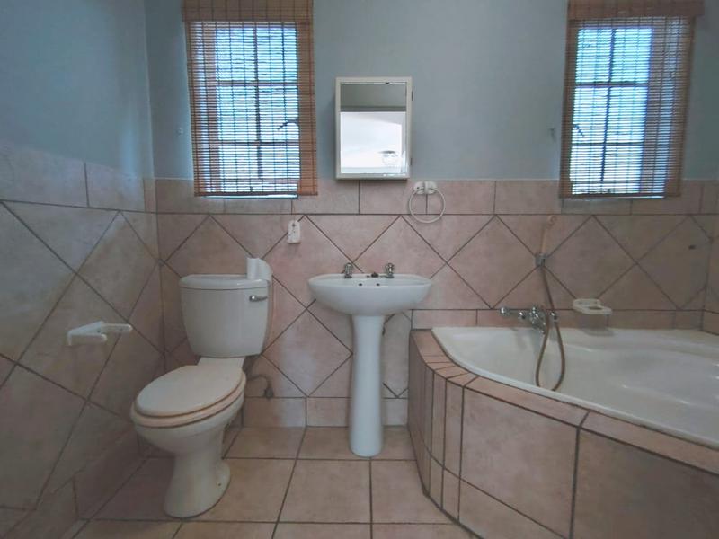 2 Bedroom Property for Sale in Monavoni Gauteng