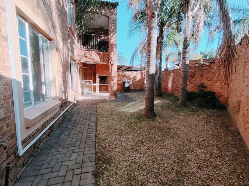 2 Bedroom Property for Sale in Monavoni Gauteng