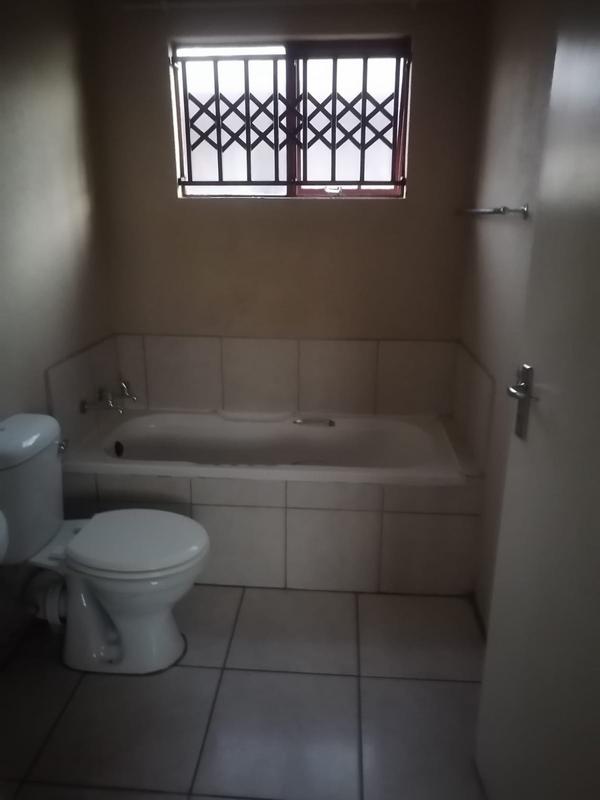 2 Bedroom Property for Sale in Elandspoort Gauteng