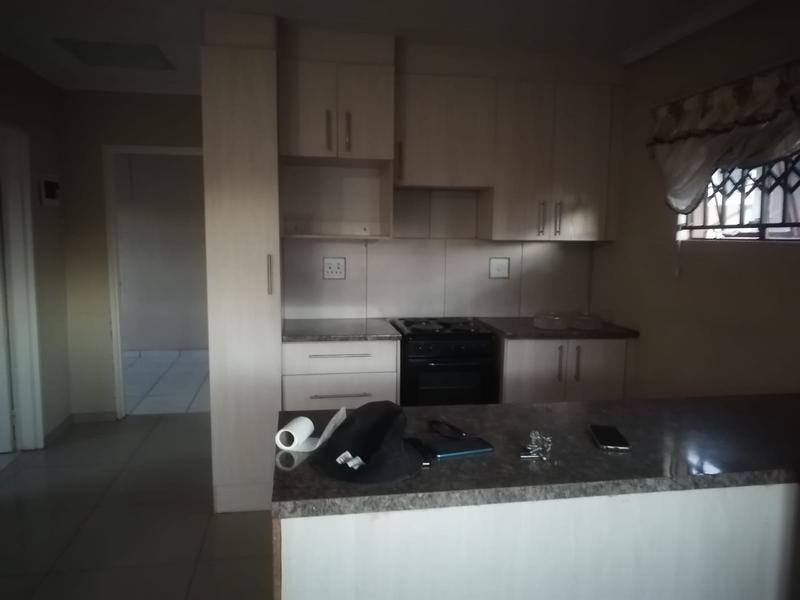 2 Bedroom Property for Sale in Elandspoort Gauteng