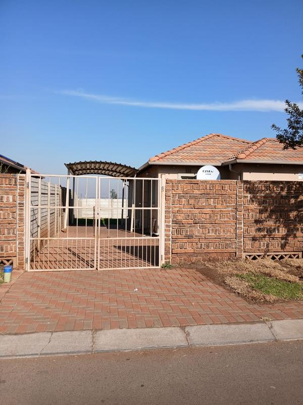 3 Bedroom Property for Sale in Sky City Gauteng