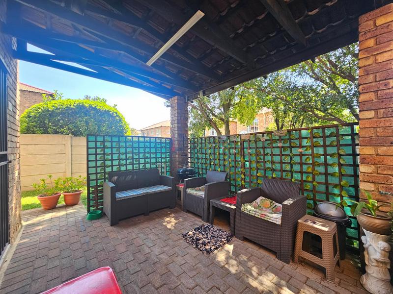 2 Bedroom Property for Sale in Allens Nek Gauteng