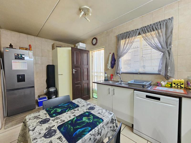 2 Bedroom Property for Sale in Allens Nek Gauteng