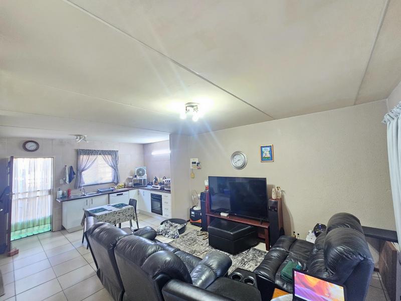 2 Bedroom Property for Sale in Allens Nek Gauteng