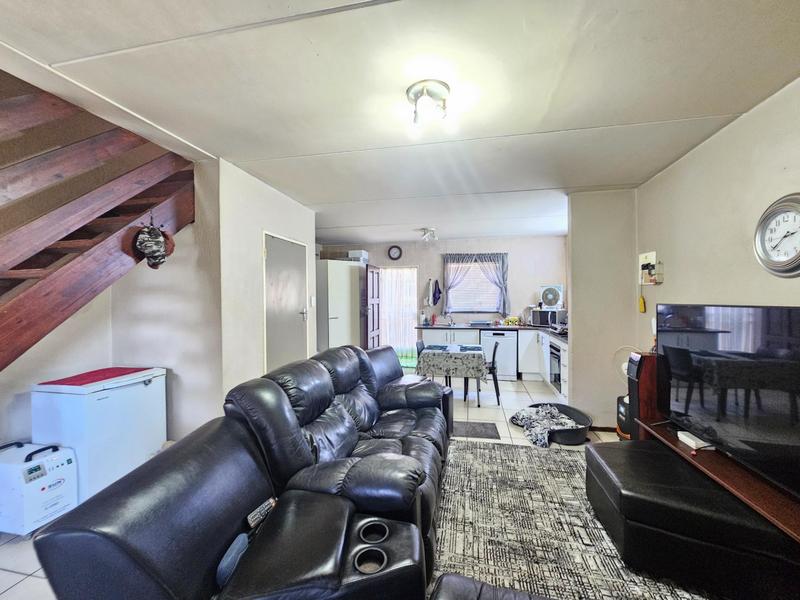 2 Bedroom Property for Sale in Allens Nek Gauteng