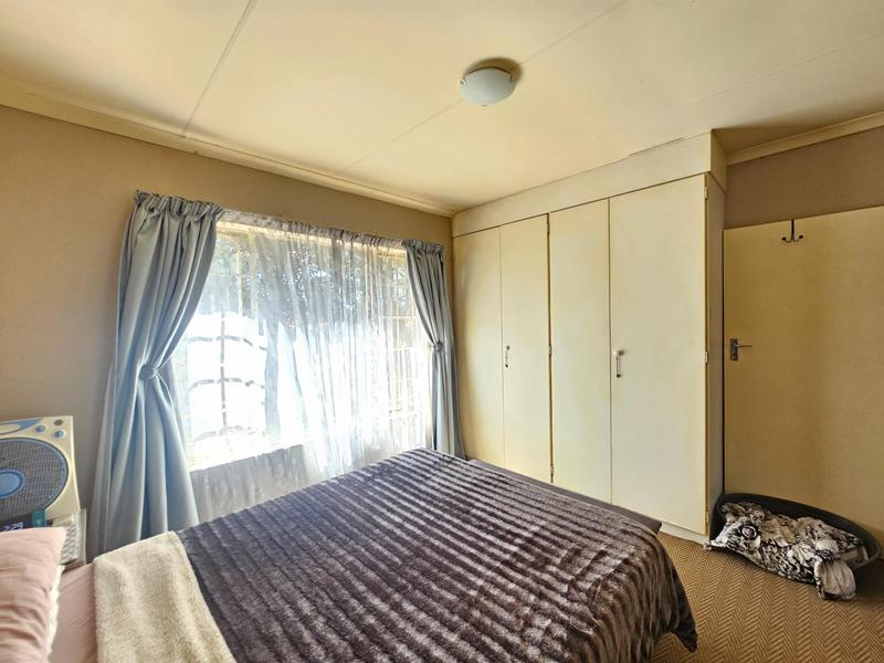 2 Bedroom Property for Sale in Allens Nek Gauteng