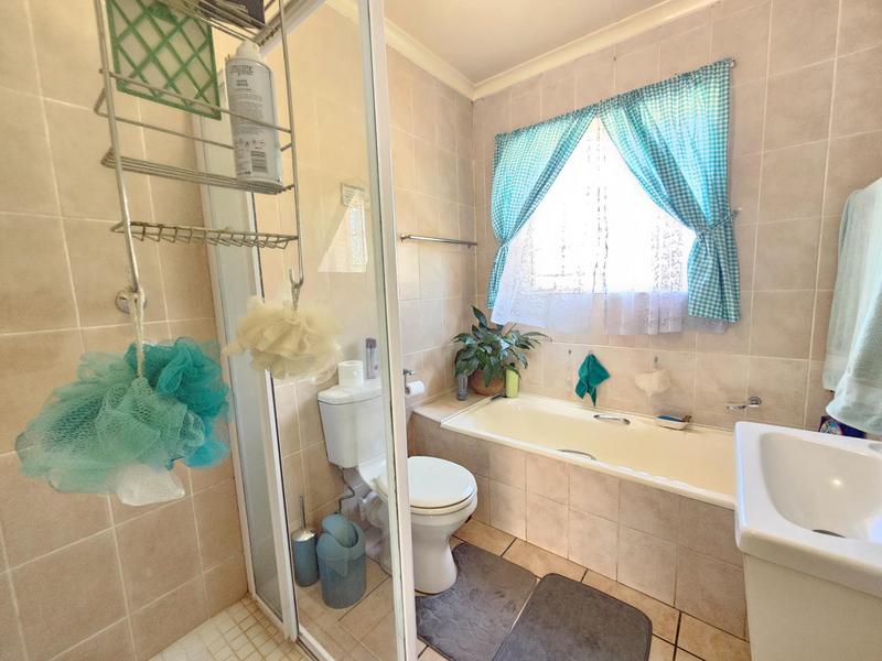 2 Bedroom Property for Sale in Allens Nek Gauteng