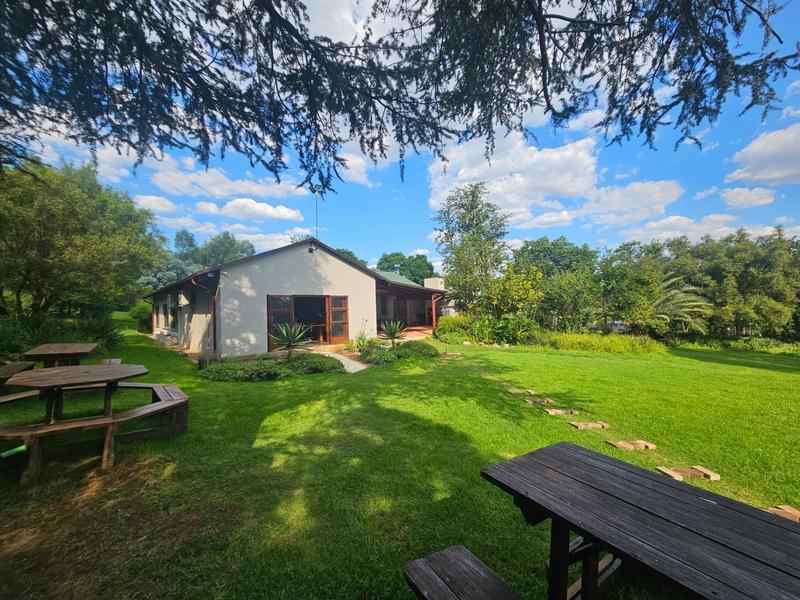 6 Bedroom Property for Sale in Zonnehoewe A H Gauteng