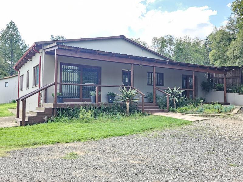 6 Bedroom Property for Sale in Zonnehoewe A H Gauteng