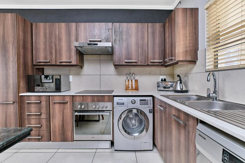 To Let 2 Bedroom Property for Rent in Morningside Gauteng