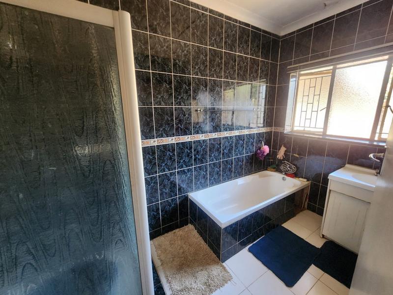 4 Bedroom Property for Sale in Florentia Gauteng