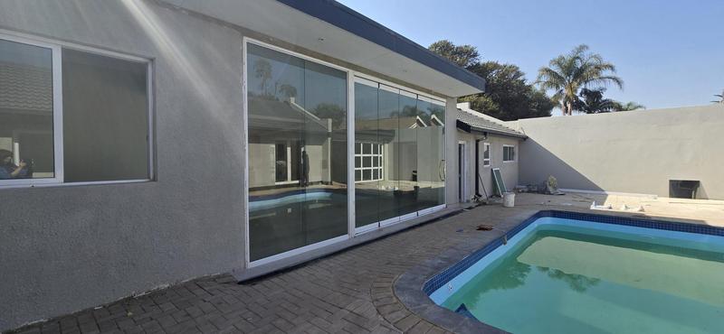 5 Bedroom Property for Sale in Wierda Park Gauteng