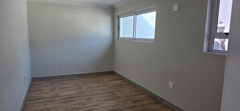 5 Bedroom Property for Sale in Wierda Park Gauteng