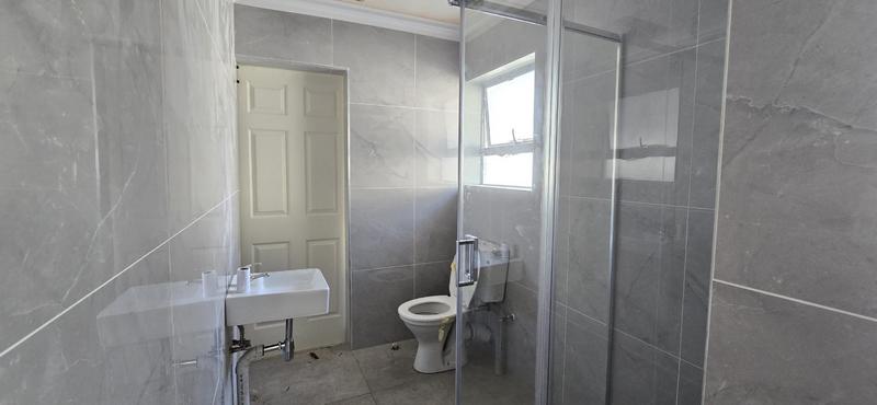5 Bedroom Property for Sale in Wierda Park Gauteng