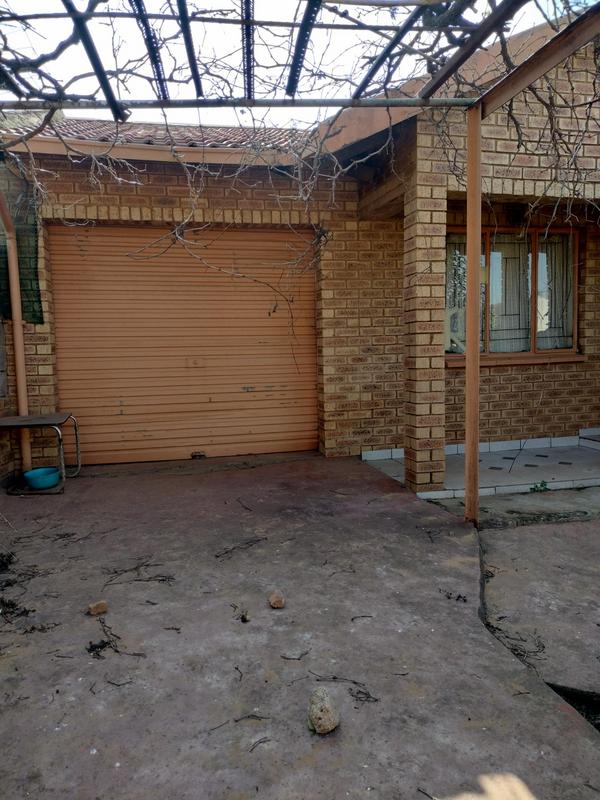 2 Bedroom Property for Sale in Orange Farm Gauteng