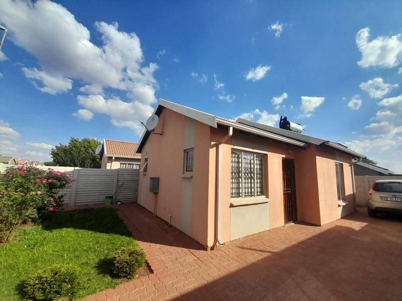 2 Bedroom Property for Sale in Sky City Gauteng