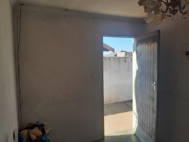 2 Bedroom Property for Sale in Etwatwa Gauteng