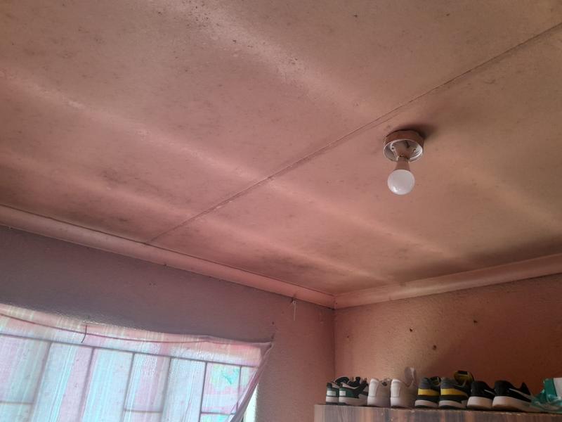 2 Bedroom Property for Sale in Etwatwa Gauteng