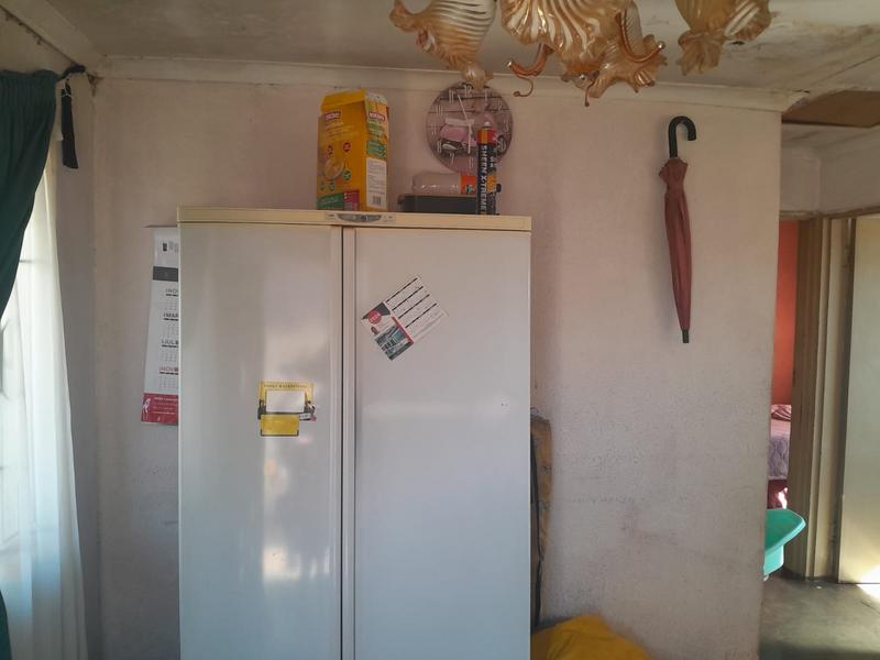 2 Bedroom Property for Sale in Etwatwa Gauteng
