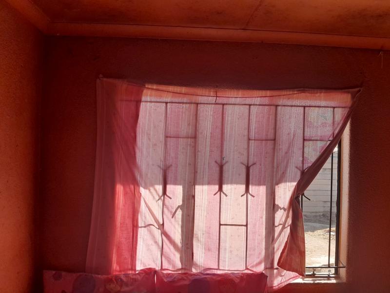 2 Bedroom Property for Sale in Etwatwa Gauteng