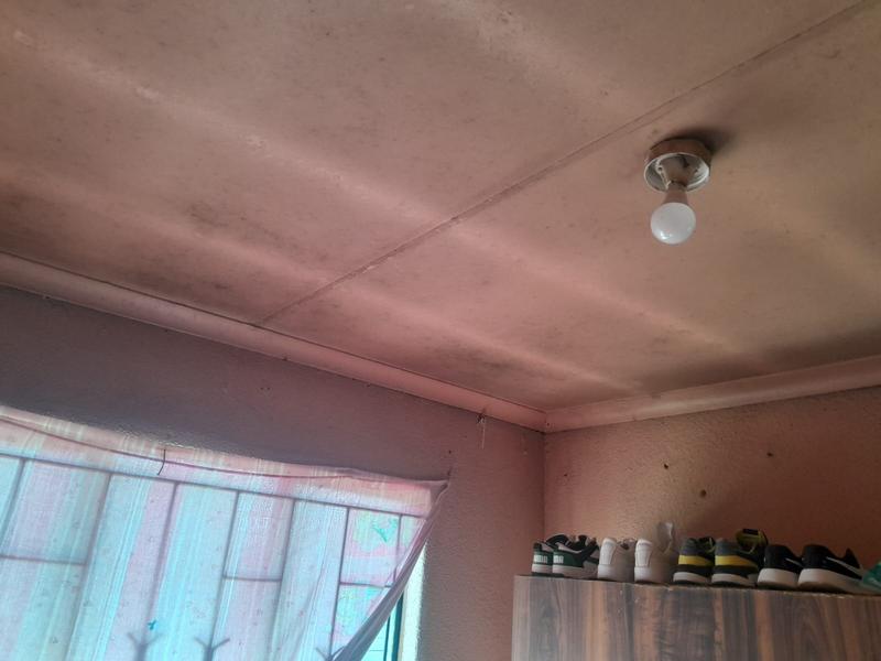 2 Bedroom Property for Sale in Etwatwa Gauteng