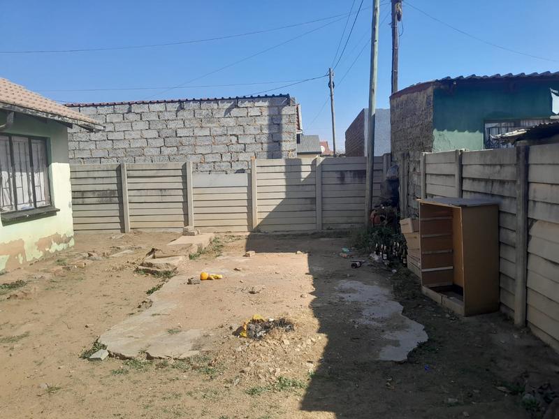 2 Bedroom Property for Sale in Etwatwa Gauteng