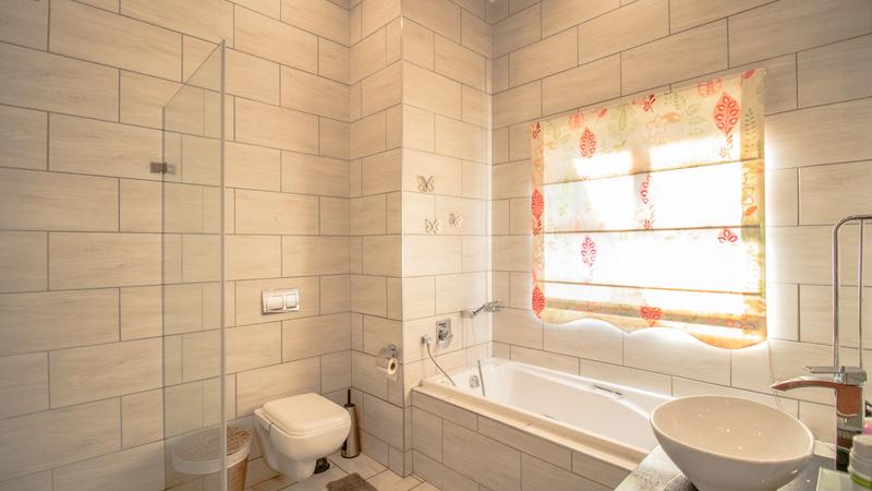 4 Bedroom Property for Sale in Midstream Estate Gauteng