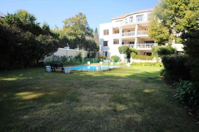 2 Bedroom Property for Sale in Dunkeld West Gauteng