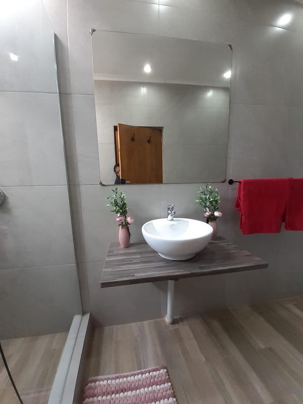 To Let 1 Bedroom Property for Rent in Rivonia Gauteng