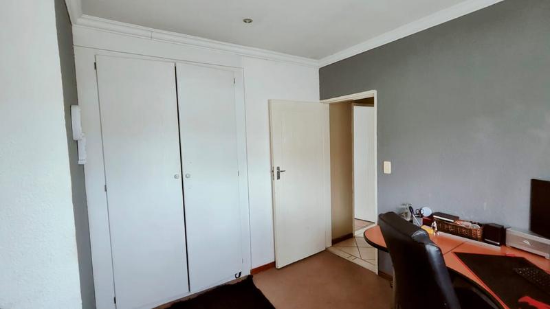 2 Bedroom Property for Sale in Annlin Gauteng