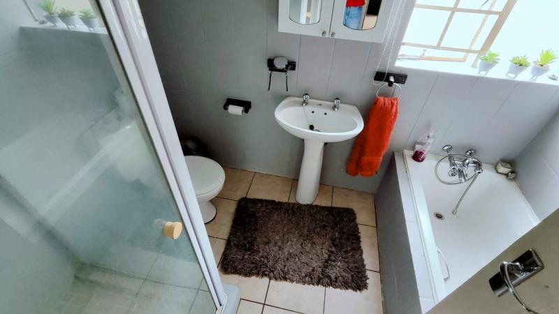 2 Bedroom Property for Sale in Annlin Gauteng