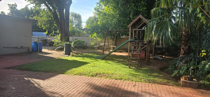 5 Bedroom Property for Sale in Sinoville Gauteng