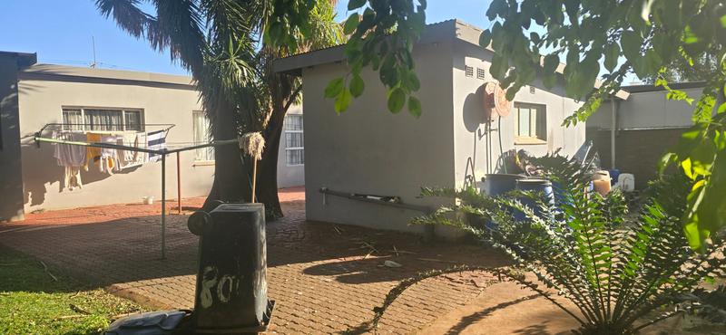 5 Bedroom Property for Sale in Sinoville Gauteng