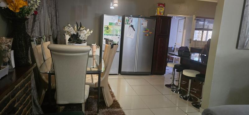 5 Bedroom Property for Sale in Sinoville Gauteng