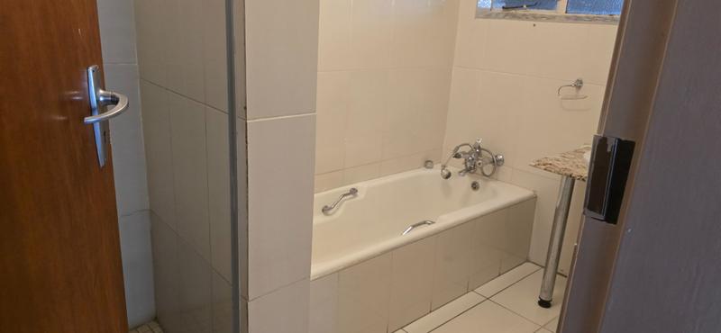 5 Bedroom Property for Sale in Sinoville Gauteng