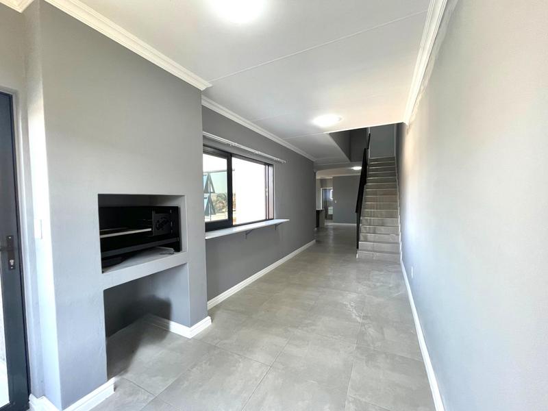 To Let 3 Bedroom Property for Rent in Glen Austin Gauteng