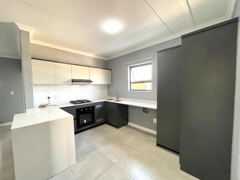 To Let 3 Bedroom Property for Rent in Glen Austin Gauteng