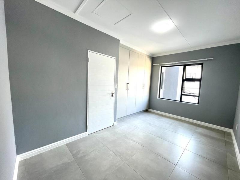 To Let 3 Bedroom Property for Rent in Glen Austin Gauteng